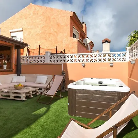 Home2book Charming Casa Prima, Private Jacuzzi&bbq Villa *